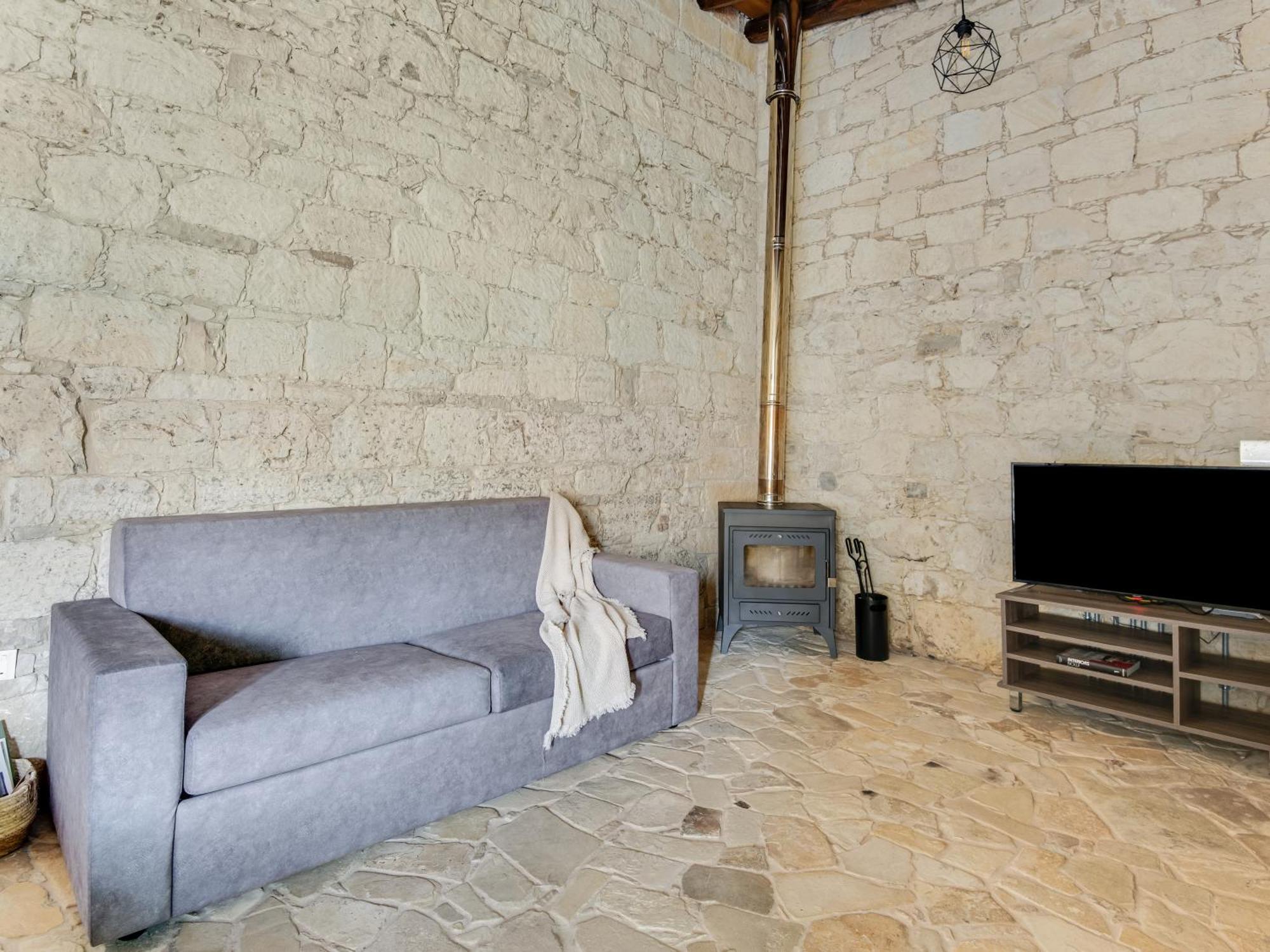 Andre Marie Stonewood Retreat Apartment Лимасол Екстериор снимка