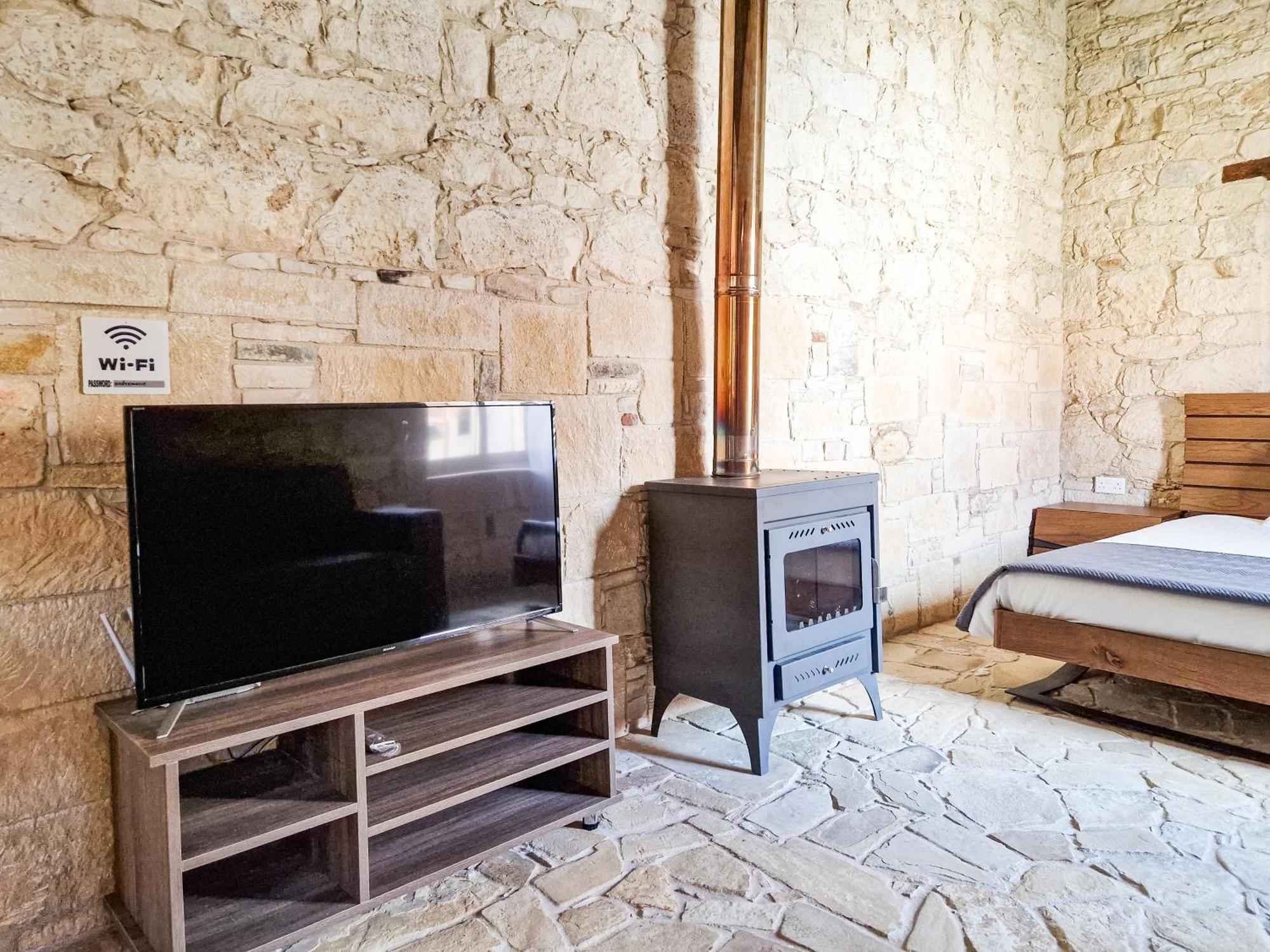 Andre Marie Stonewood Retreat Apartment Лимасол Екстериор снимка